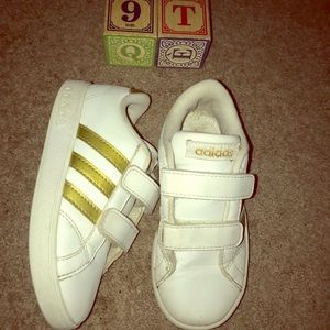 Toddler Adidas size 9